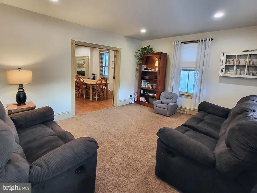 20 N 6th St, Denver, PA 17517 - #3
