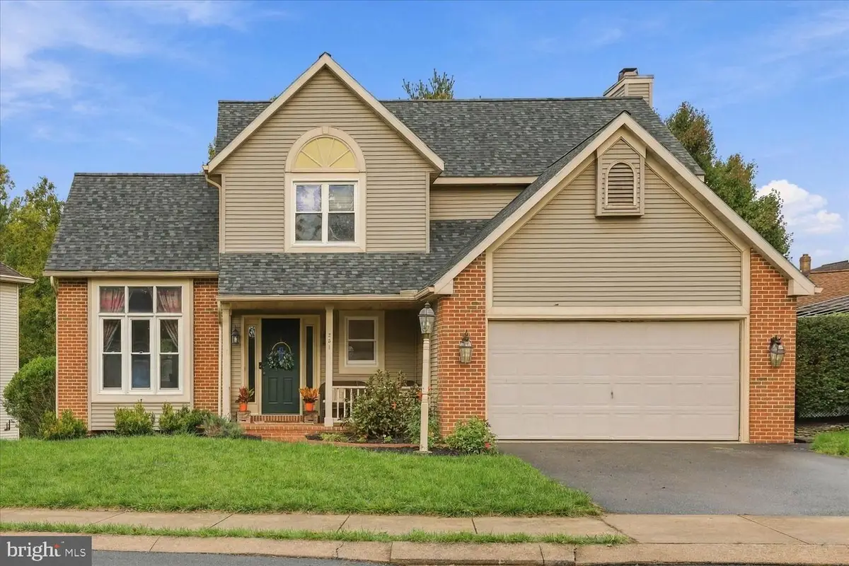 251 Mason Dr, Ephrata, PA 17522 - #1