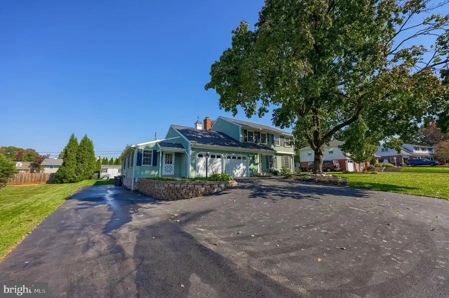 55 W Ridge Dr, Leola, PA 17540 - #3