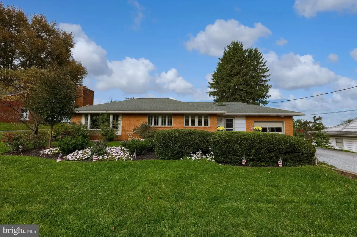 117 Locust Ln, Willow Street, PA 17584 - #1