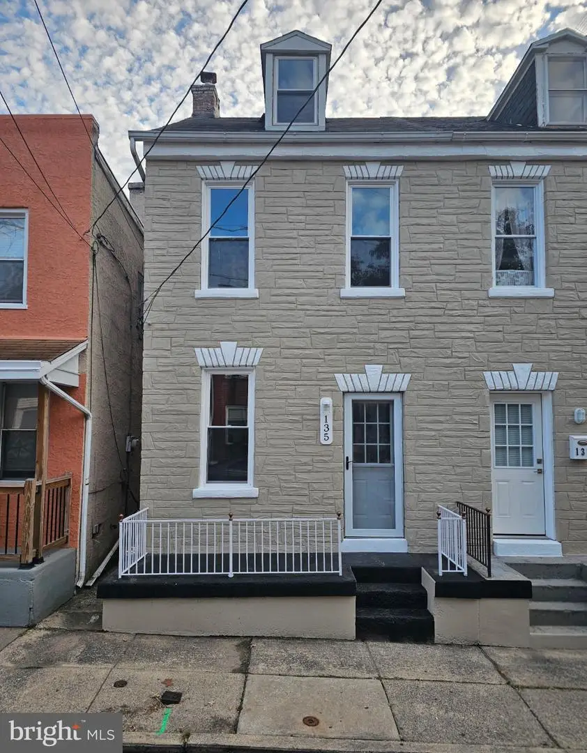 135 Old Dorwart St, Lancaster, PA 17603 - #1