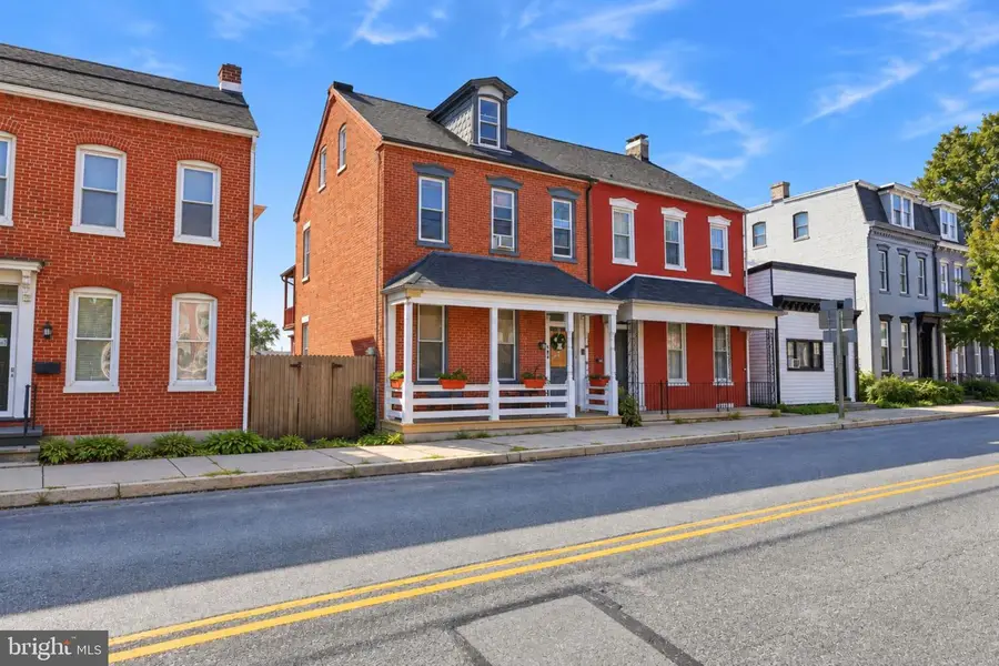 240 N 3rd St, Columbia, PA 17512 - #2