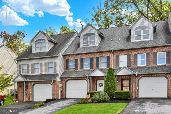 49 Ironstone Dr, ELIZABETHTOWN, PA 17022