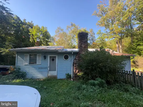 860 Greenville Rd, DENVER, PA 17517