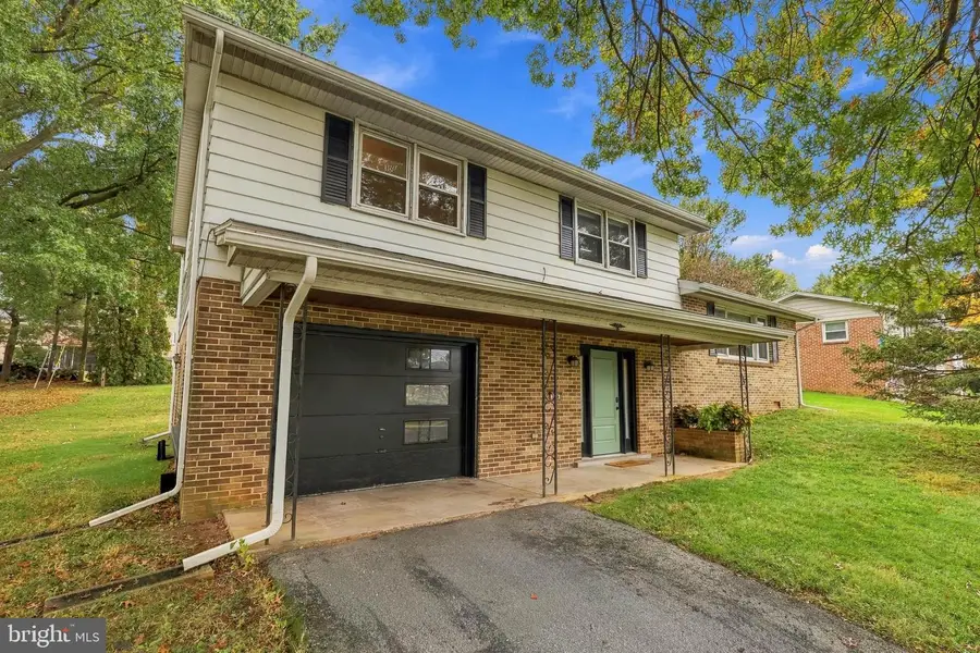 208 Swarthmore Dr, Lititz, PA 17543 - #3
