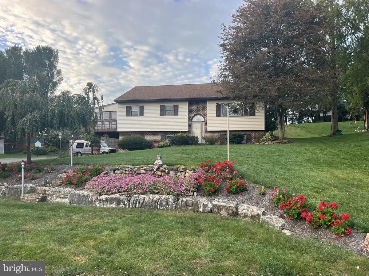 14 Echo  Valley Dr, Ephrata, PA 17522 - #1