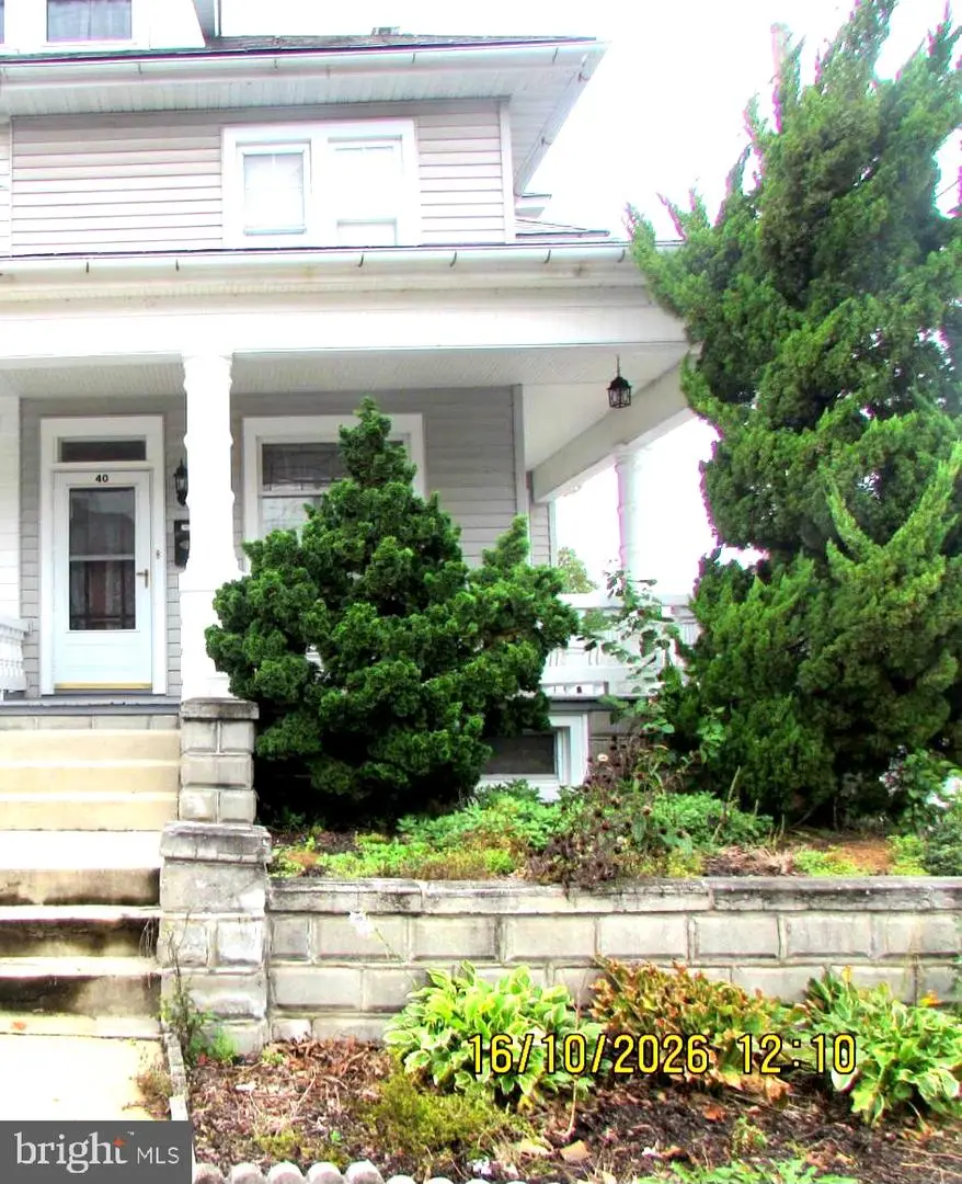40 N 9th St N, Akron, PA 17501 - #1
