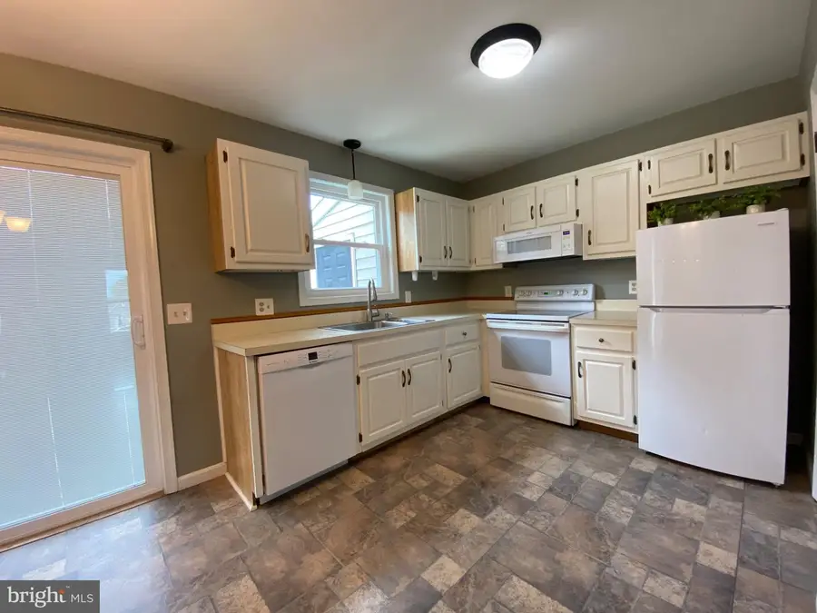 412 Cardinal Rd, Lititz, PA 17543 - #3