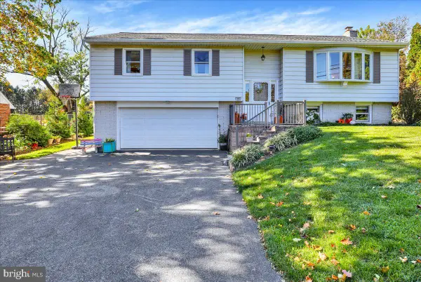 30 N Church St Sw, EPHRATA, PA 17522