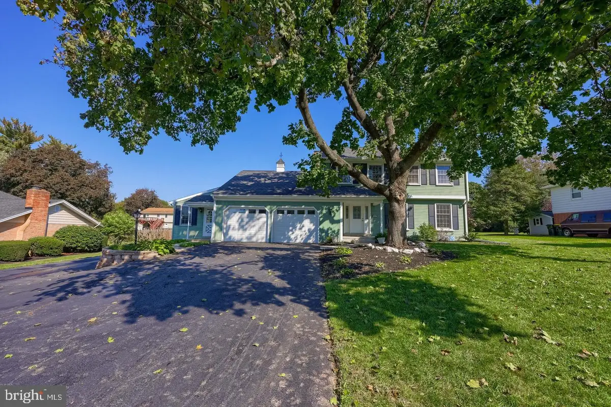 55 W Ridge Dr, Leola, PA 17540 - #1