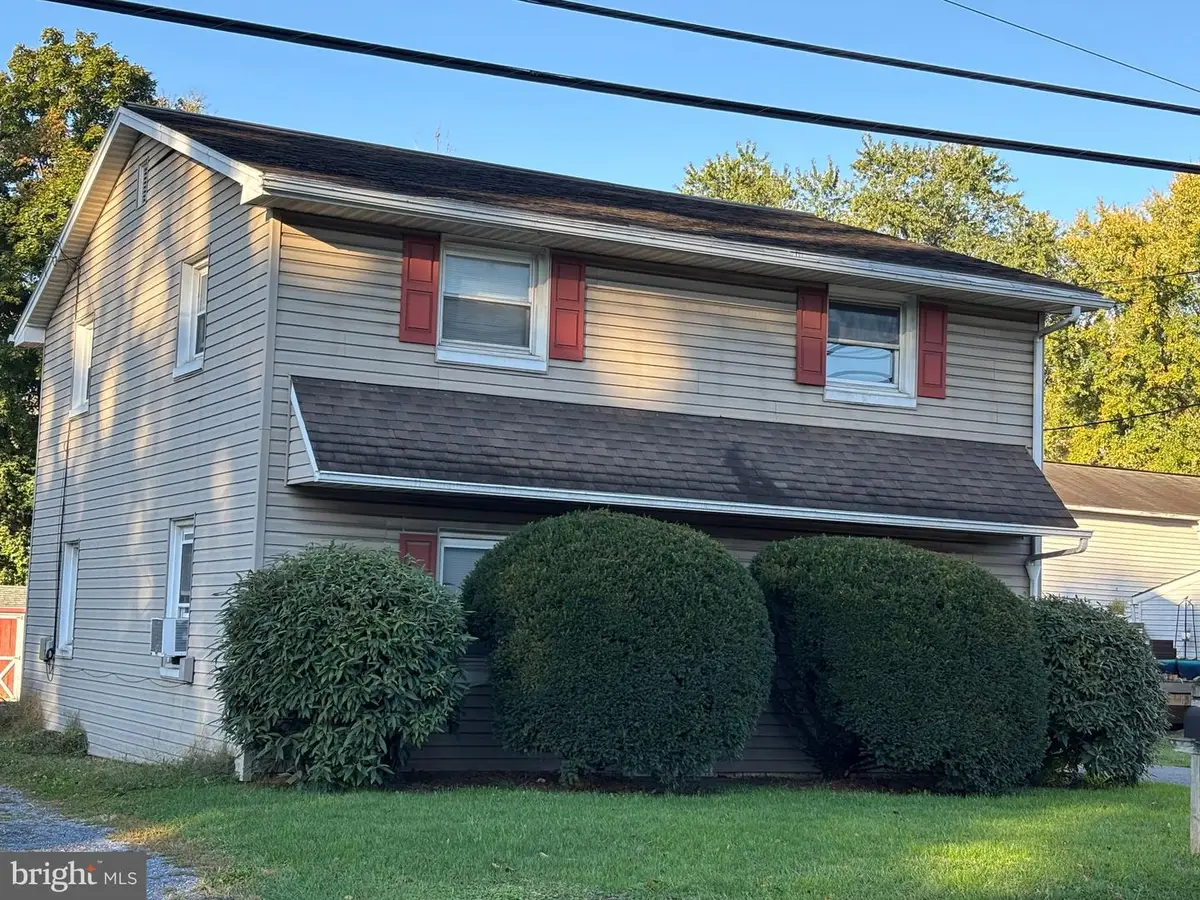 76 W Church Rd, Denver, PA 17517 - #1