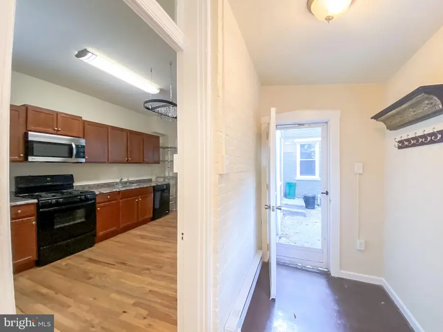 227 E Walnut St, Lancaster, PA 17602 - #3
