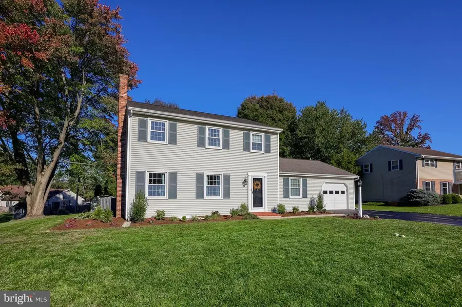 403 Wynwood Dr, Willow Street, PA 17584 - #2