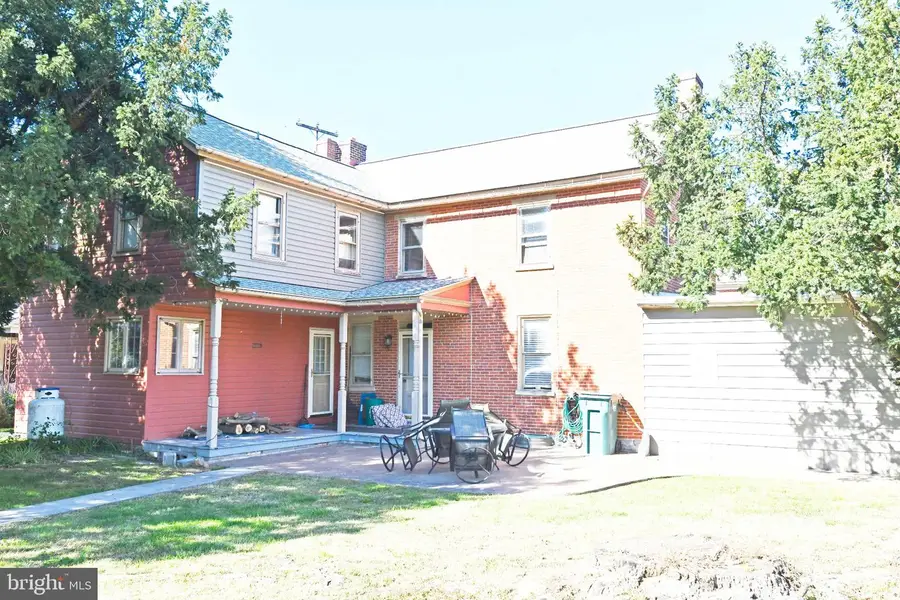 116 W Main St, Strasburg, PA 17579 - #2