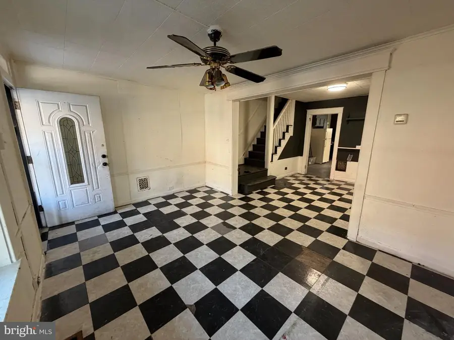 614 E Madison St, Lancaster, PA 17602 - #2