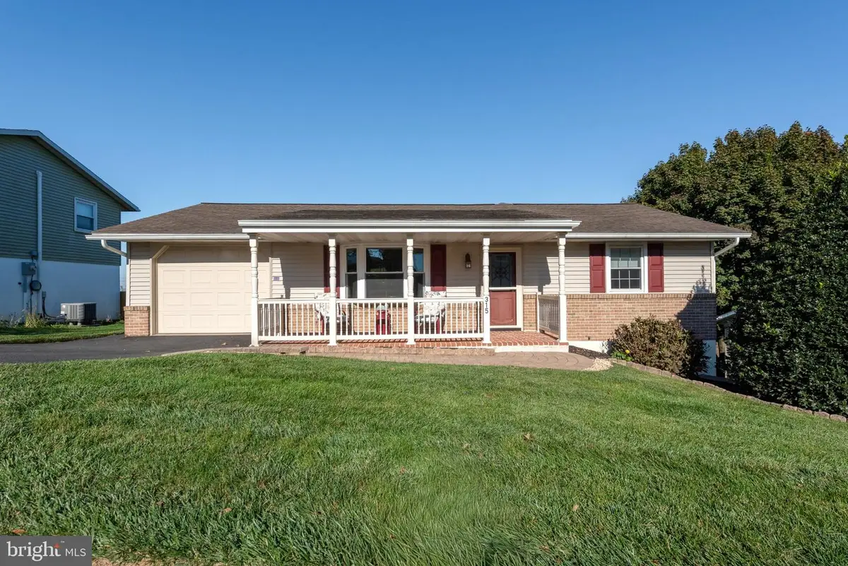 315 Vista Dr, Ephrata, PA 17522 - #1