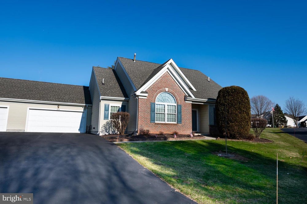 2614 Saddle Ln, MACUNGIE, PA 18062 ERA