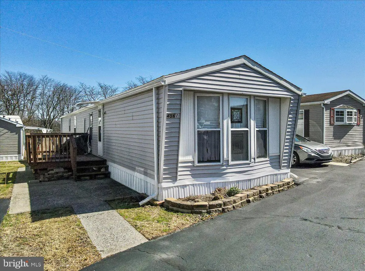 4561 Homestead Dr, Coplay, PA 18037 - Image #1