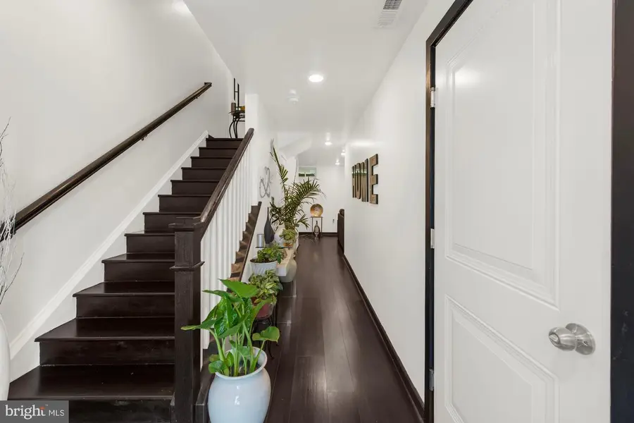 7555 Clayton Ave, Coopersburg, PA 18036 - Image #2