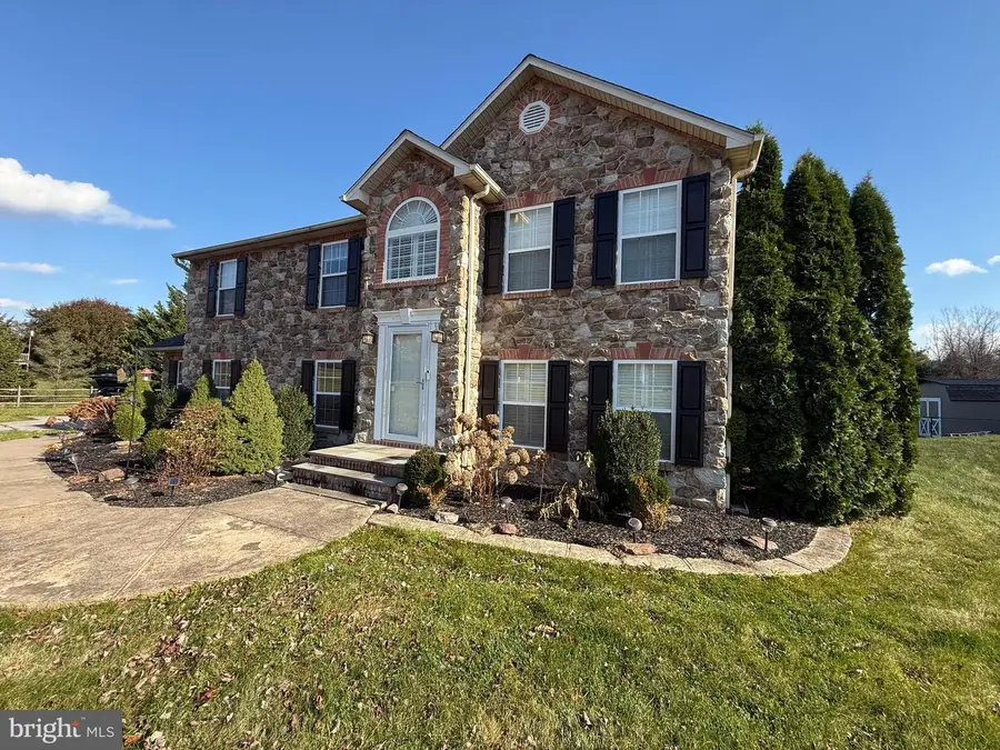 9032 Claussville Rd, Fogelsville, PA 18051 - Image #2