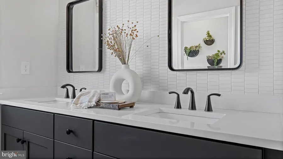 167 Ashford Dr, Coopersburg, PA 18036 - Image #2