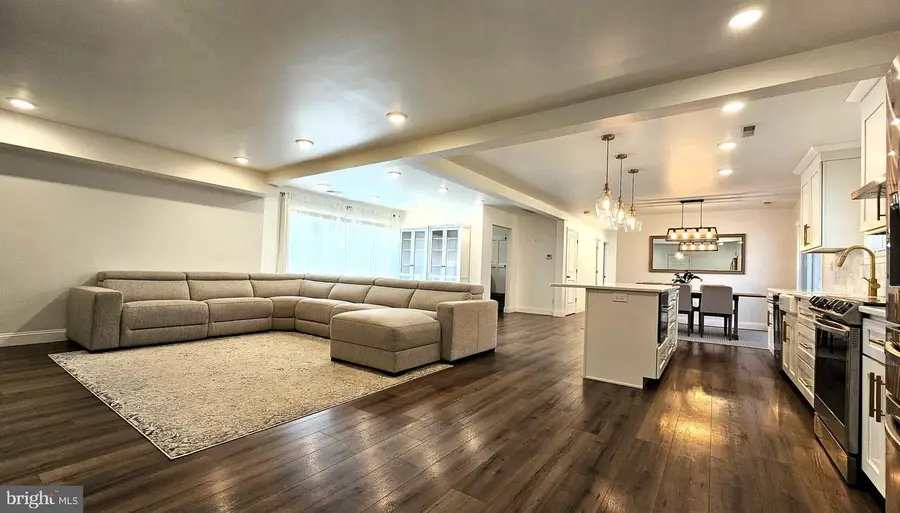 4737 Ackermans Ln, Coopersburg, PA 18036 - Image #2