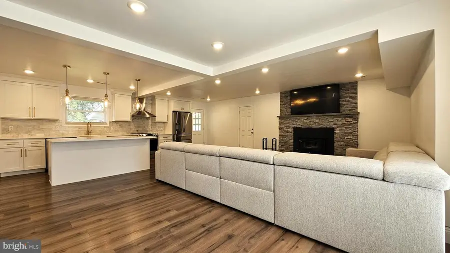 4737 Ackermans Ln, Coopersburg, PA 18036 - Image #3