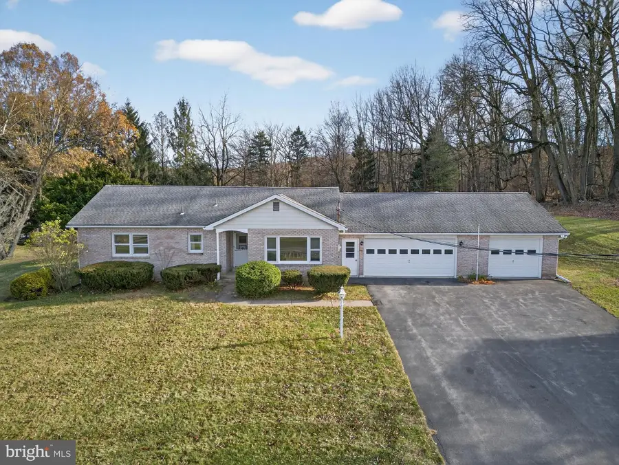 5202 Mill Rd, Emmaus, PA 18049 - Image #2