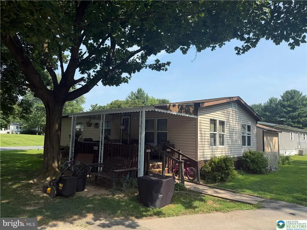 8816 Breinig Run Cir, Breinigsville, PA 18031 - Image #1