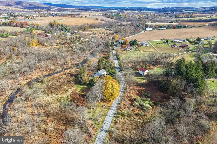 8659 Allemaengel Rd, Kempton, PA 19529 - Image #2