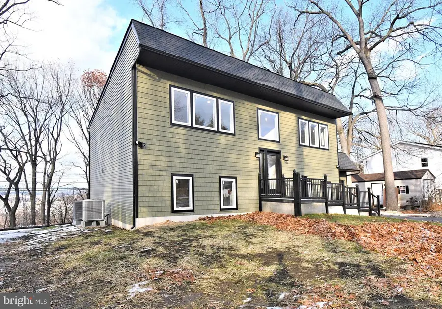 501 Skyline Dr, Allentown, PA 18103 - Image #2