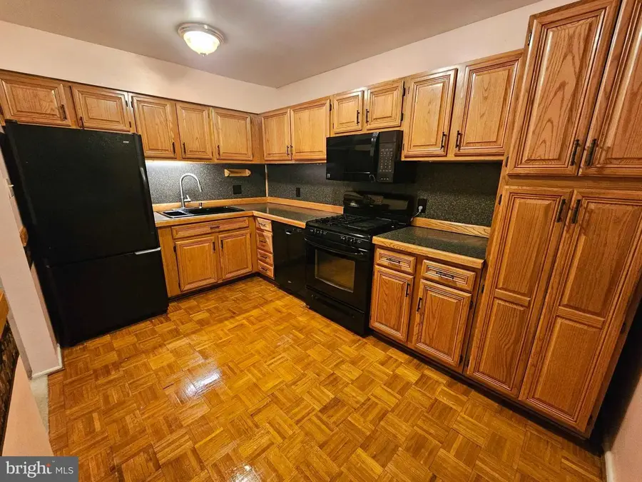 1575 Creekside Rd #a21, Whitehall, PA 18052 - Image #2