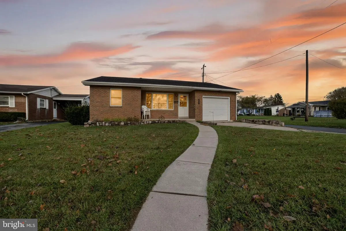 834 Hokendauqua St, Coplay, PA 18037 - Image #1