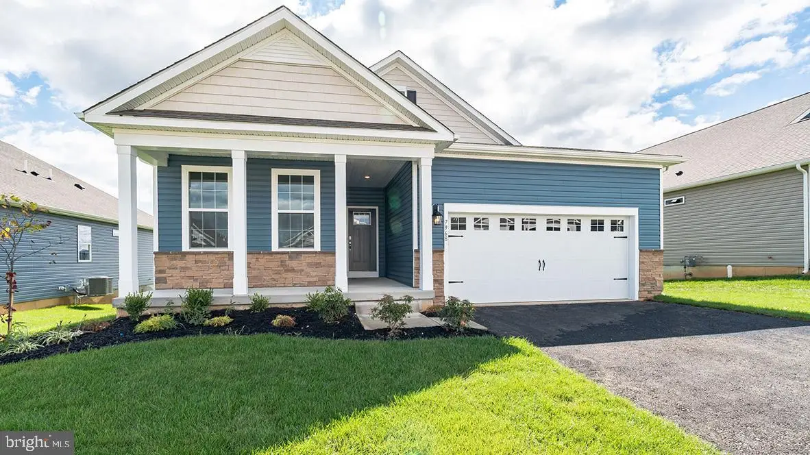 1506 Dresden Dr, Breinigsville, PA 18031 - Image #1
