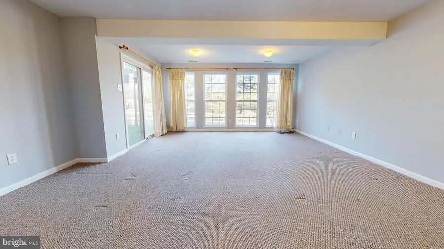 4039 Tournament Ct, Center Valley, PA 18034 - Image #3