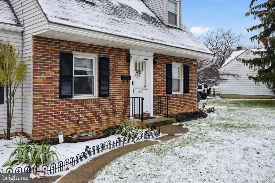 1950 Oxford Dr, Allentown, PA 18103 - Image #3