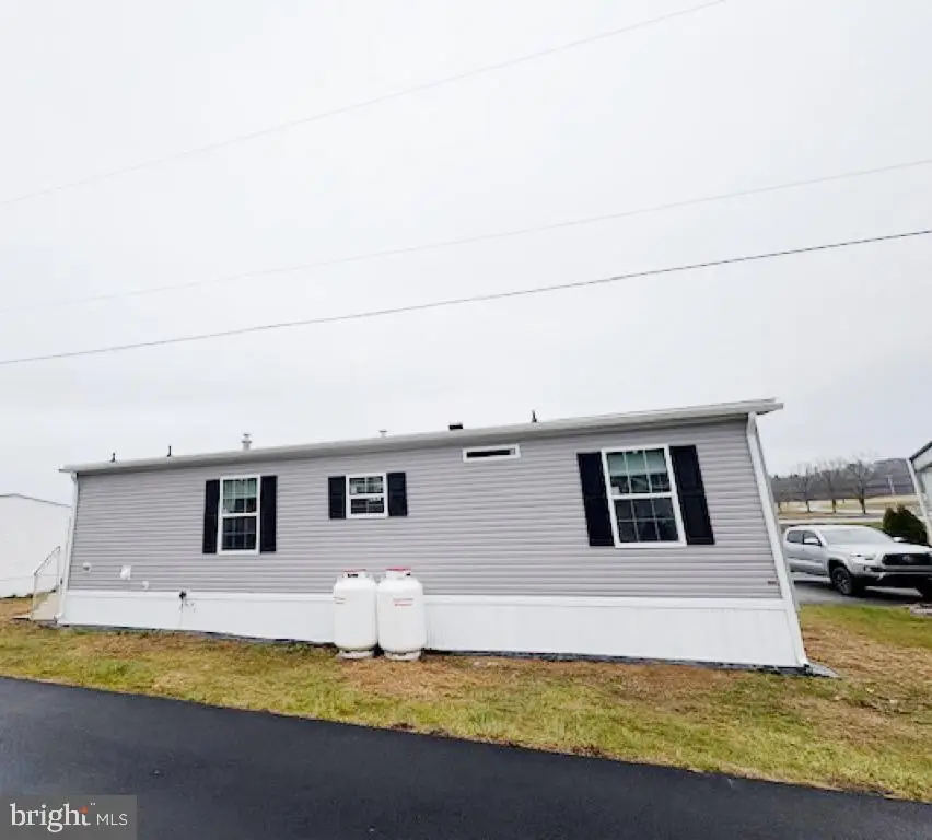10104 Fernwood Ln, Breinigsville, PA 18031 - Image #3