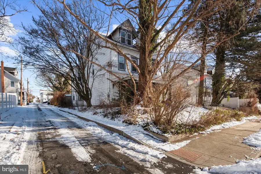 743 3rd St, Catasauqua, PA 18032 - Image #2