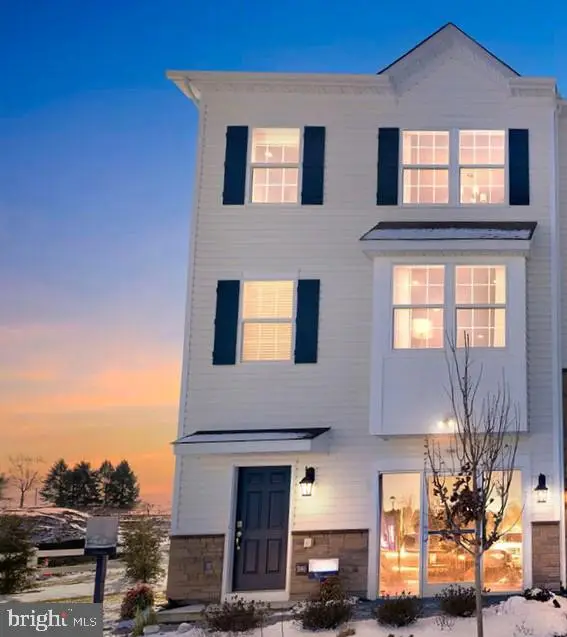 8217 Alexander Ct, Breinigsville, PA 18031 - Image #1