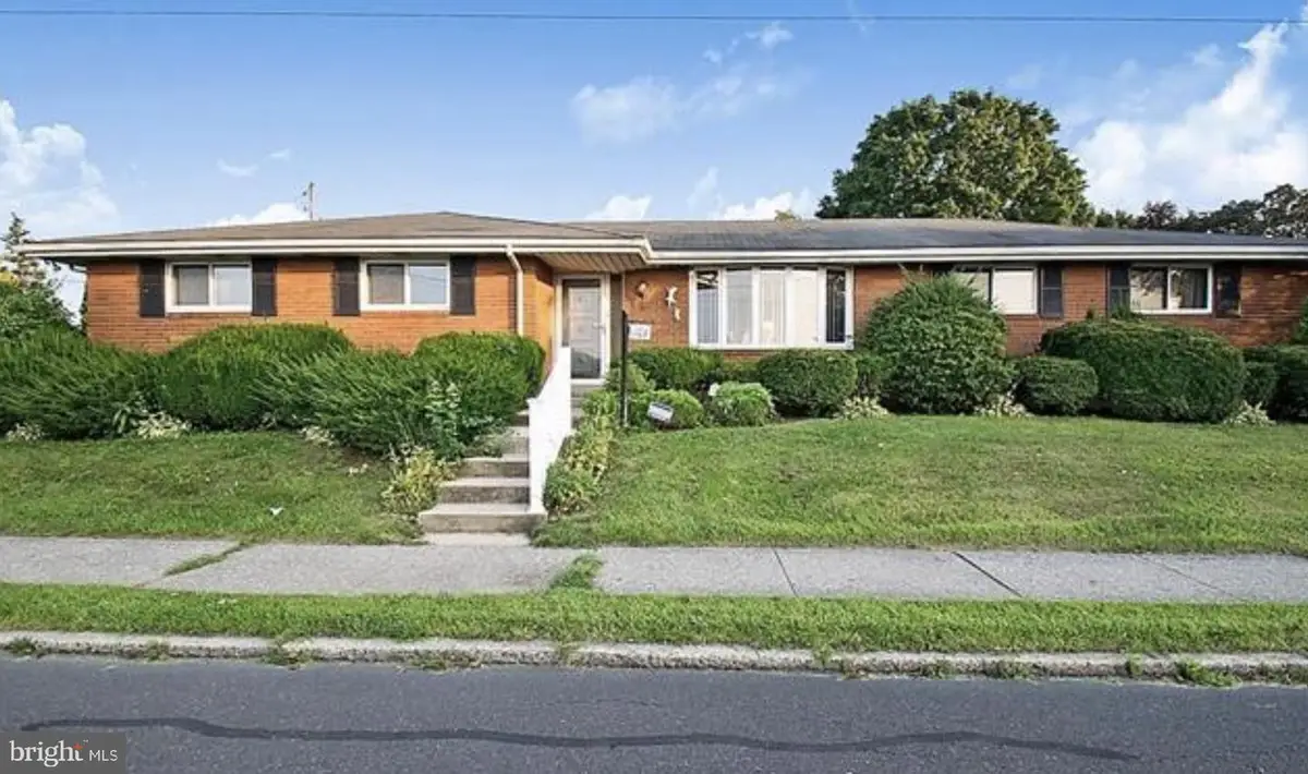 1108 E Congress St, Allentown, PA 18109 - Image #1