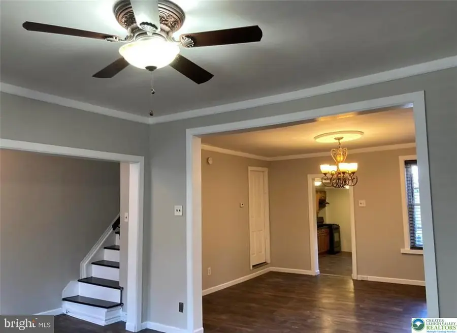 335 N 9th St, Allentown, PA 18102 - #2