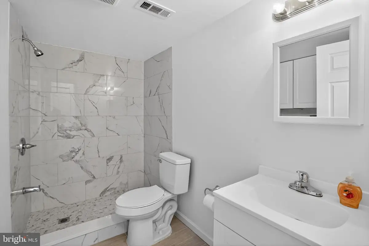 1590 Alta Dr #d8, Whitehall, PA 18052 - #1