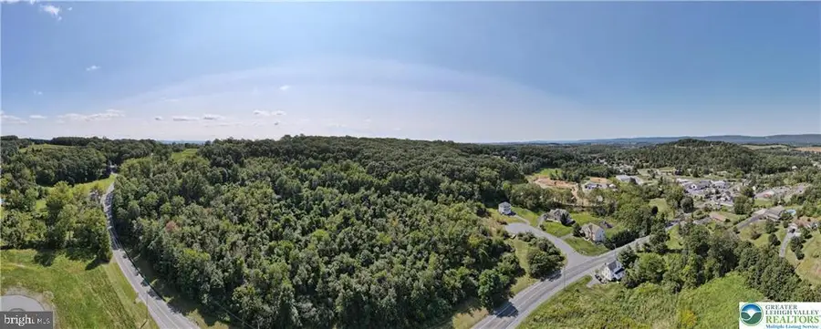 3603 Rip Ct, Slatington, PA 18080 - #3