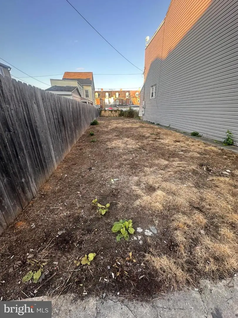 621 N 9th St, Allentown, PA 18102 - #3