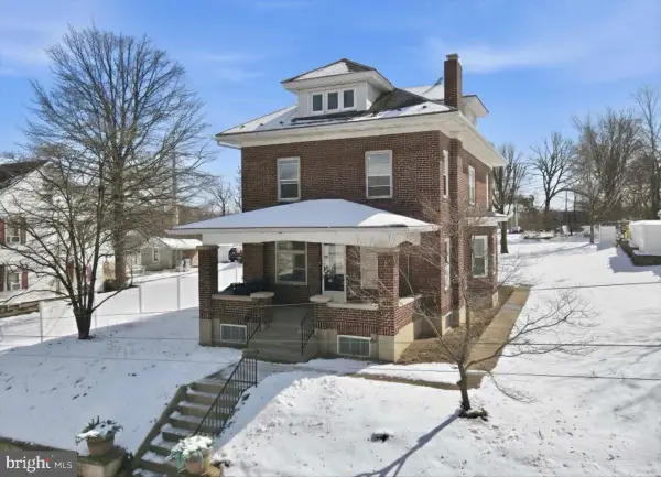 3756 W Walnut St, ALLENTOWN, PA 18104