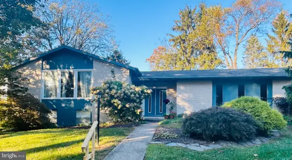 1989 Forest Ln, ALLENTOWN, PA 18103