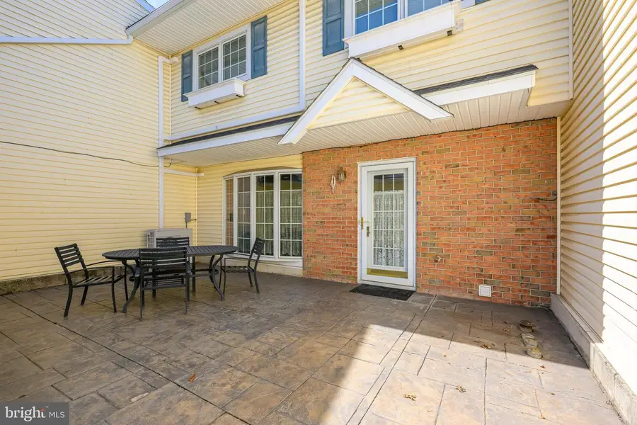 28 Stonewood Pl, Catasauqua, PA 18032 - #2