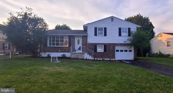 739 Henry Dr, EMMAUS, PA 18049