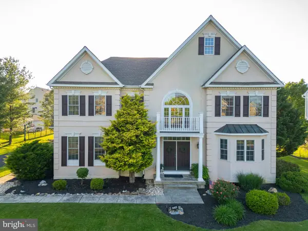 3423 Courtney Dr, COOPERSBURG, PA 18036