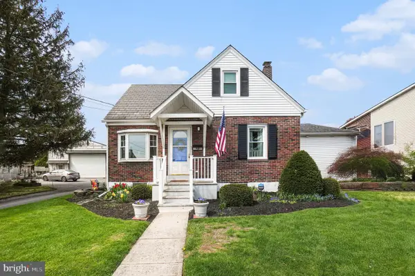 930 4th Street, WHITEHALL, PA 18052